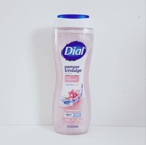 ⭐4/$15 Dial Pamper & Indulge Body Wash Silk & Magnolia